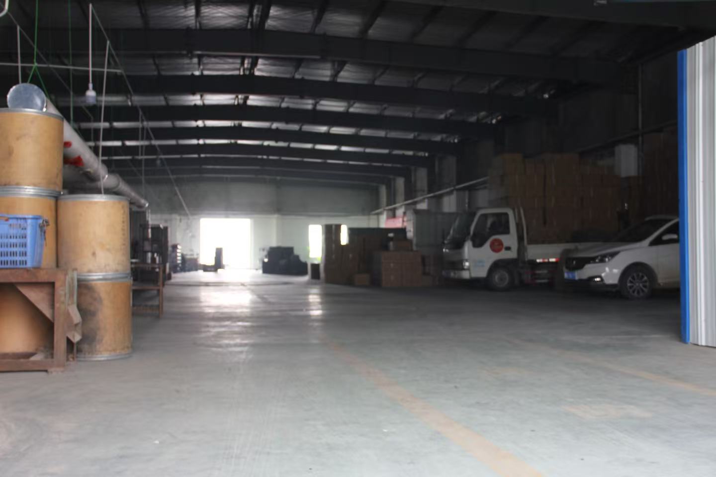 大型成品仓储库区